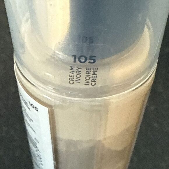 New Revlon Illuminance Skin Caring Liquid Foundation 105 Cream Ivory 1 fl oz - Picture 3 of 4